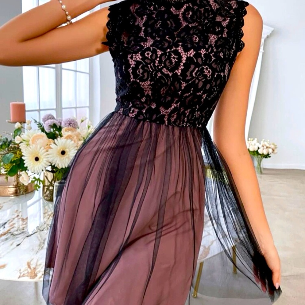 New mock lace dress never worn!!!